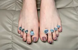 フットネイル🦶ワンカラー(他店オフ+500円)【Jr.ネイリスト】