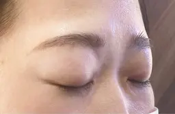 HBL(ハリウッドブロウリフト)