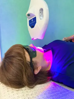 最新機種✨ホワイトニング２０分照射