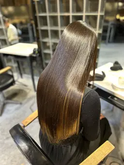 【毎週日曜20時限定】✨艶髪縮毛矯正➕レイヤーカット✨《2回目以降も⭕️》