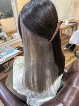 【🫧インナーカラー🫧】¥3,300(ダブルカラー、ブリーチあり)