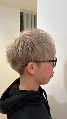 メンズカット+ブリーチ2回+オンカラー