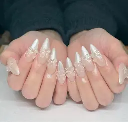 ✨学生限定ネイル割引✨【チップ長さ出し】持ち込みデザイン& パーツつけ放題 ¥13800→¥12000 (オフ選択)