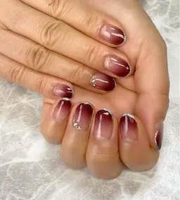 ⭐️カラーグラデーションコース⭐️片手1本ずつにシールかパーツをサービス致します！⭐️