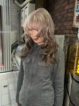 女性限定👩🏻グラデーションカラー＋カット＋3ステップ高保湿トリートメント