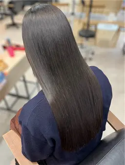 シャンプー➕トリートメント(+¥𝟣𝟣𝟢𝟢.ᴀᴜᴊᴜᴀ 𝟣ꜱᴛᴇᴘ ᴛʀᴇᴀᴛᴍᴇɴᴛ)