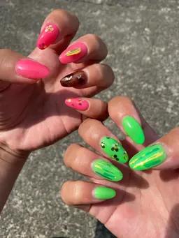 お持ち込みネイル