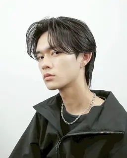 【🔥限定価格🔥】どんな髪質もお任せ🔥メンズカット🔥＋🔥スタイリングしやすく😎曲がる縮毛矯正🔥