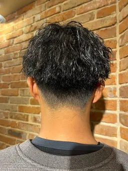 【メンズ限定】カット+パーマ(ダウンパーマ・サイドフィットパーマ)材料費として席代or整髪料代の料金になります。