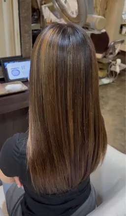 ⚠️4月急募⚠️ 広がり・パサつき・広がりに終止符を打ちたい方大募集‼️ハイダメージ毛でも出来る縮毛矯正🌟