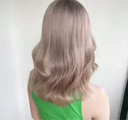 12月限定🌈初めてのご来店のお客様にオススメ🌈ダメージ95%カット🌈ケアブリーチ+ダブルカラー＋艶々トリートメント