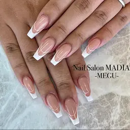 ジェルネイルフレンチ☆新規リピーター様オフ無料💅