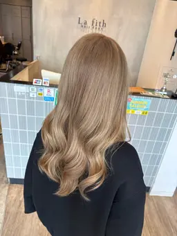 ハイトーン狙いたい方必見💫ハイブリーチ＋カラー