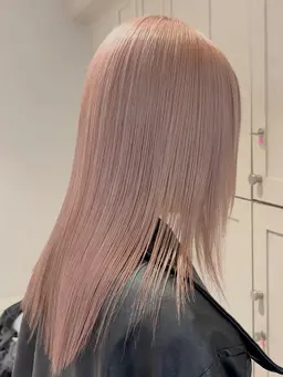 【縮毛矯正】をしててもブリーチして明るくしたい方向け