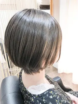 【平日限定で来店３回目まで使える✨オーダーメイドカラー＆カット😊】カット＆トレンド艶カラー＆〈COTA〉トリートメント