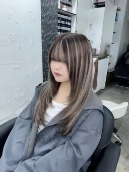 🦋デザインエクステ10本+顔まわりカット🦋