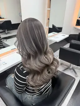 立体感up✨【ハイライト×透明感カラー×トリートメント🤍】