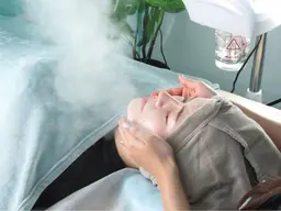 【ハリツヤ＆シミ改善🫧】光フェイシャルたったの60分で肌映え＋パック付