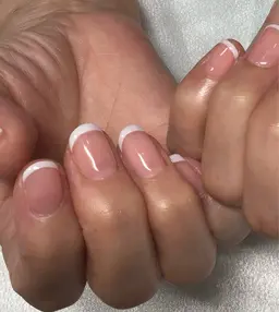 【オフなし】フレンチネイル