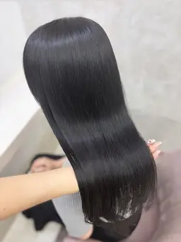 【残り2名様‼️平日20時~限定】✨🫧髪質改善縮毛矯正+1step保湿トリートメント付き🫧✨