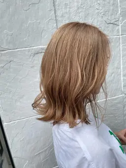 ブリーチONカラー（Wカラー）+トリートメント