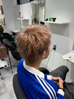 メンズカット✂️＋カラー+選べるサービスオプション(眉カットorトリートメント)🔥🔥🔥