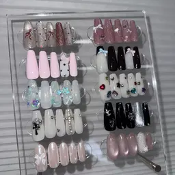 定額デザイン+10本長さだし🖤🤍（新規オフあり）