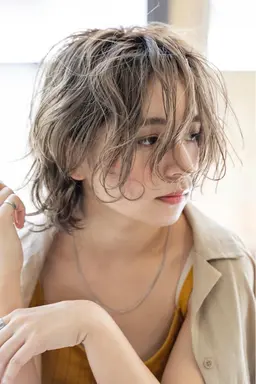 ❄️【ケアブリーチ❣️】憧れのホワイティーカラー.ミルクティー＋髪質改善アクアトリートメント💙