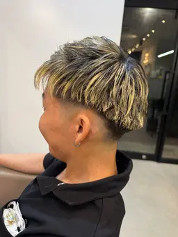 メンズカット＋ホワイトメッシュ＋ツヤツヤ続くトリートメント✨️