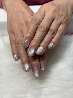 マグネットネイル5,900円🌈オフ有り＋1,000円🌈