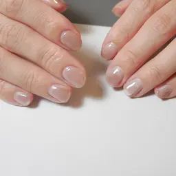 艶々マグネットワンカラーネイル🧲オフィスカラーも揃えております✨オフが無い方はこちら💁‍♀️