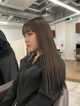 お出掛け前に‼️前髪カット&コテ巻き