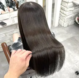 【何度でも使える！】骨格補正カット＋ULTOWA髪質改善トリートメント