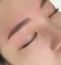 minimo限定🌟半額施術🌟ハリウッドブロウリフト🎀※ワックス込み【眉毛カット、ピーリング等、レチノールNG】