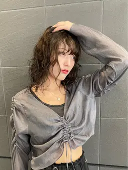 【夕方17:00以降メニュー】カット＋レディースパーマ【10.20.30代限定メニュー】