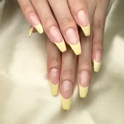 【モデル価格】フレンチネイル🫧🧸￥2980