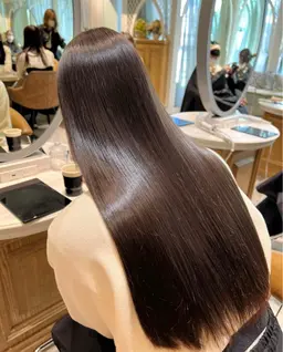 🌈髪質改善+カット🌈美髪ストレート 絹髪のような柔らかい仕上がり！ストレートと同時に髪質改善を施術し見違える手触