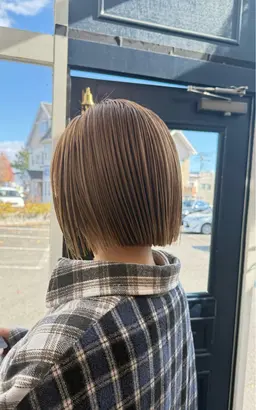 【ミニモ限定】透明感+艶感高発色カラー🎨(3Stepトリートメント付き)