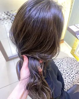 🪞ミニモ限定クーポン🪞立体感で動きが出てより素敵に✨ハイライト＋全体カラー＋高保湿トリートメント