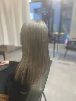 【先着5名様特別価格】✨✨Wカラー+ケアトリートメント✨ハイトーンカラーならお任せください✨✨✨