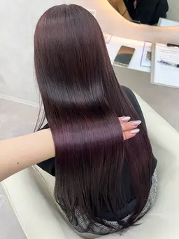 《1月限定‼️》うねりが気になる方におすすめ✨縮毛矯正モデル＋高保湿トリートメント付き🫧