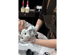 炭酸ヘッドスパ（シャンプー、ブロー付き）