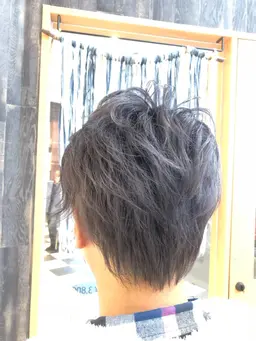 メンズカット、眉カット💇🏼眉カットなしの場合は3960円になります！(土日祝+500円)