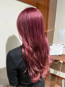 【2回目ご来店の方限定❗️】ダブルカラーorブリーチカラー+トリートメント✨