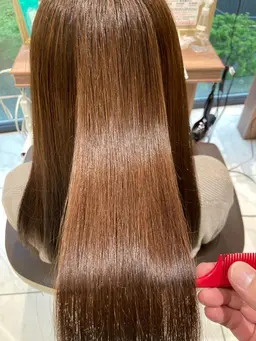 話題沸騰✨髪質改善縮毛矯正✨🌈&似合わせカット&うる艶トリートメント✨🌈