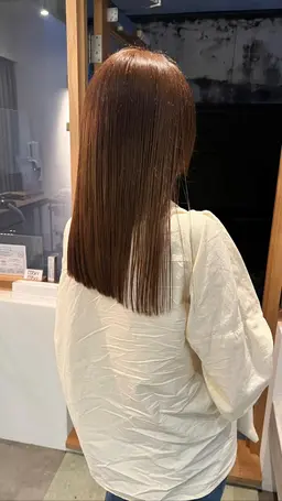 カット＋スチームケアトリートメント（髪の芯にしっかりと栄養分を入れ込み、ドライヤー時間も時短します！）