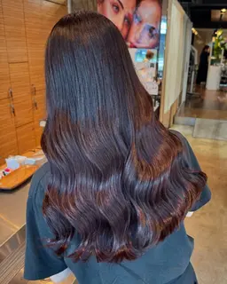 ୨୧ 11月12月限定୨୧ ✨うる艶イルミナカラー + Aujuaトリートメント✨