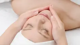 3周年記念期間限定30%OFF毛穴詰まりに◎【ララピーリング】韓国で話題のピーリング！全顔の施術(+¥500で首も可能)