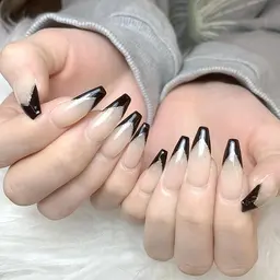 【チップ長さ出し｜定番】 フレンチ　￥6,980