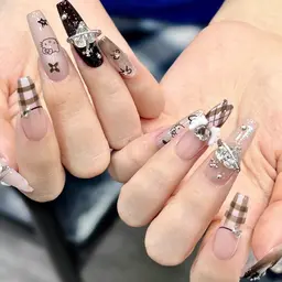 🌈150分チップ長さだし10本+持ち込みデザイン・パーツつけ放題「ジェルオフ無料」